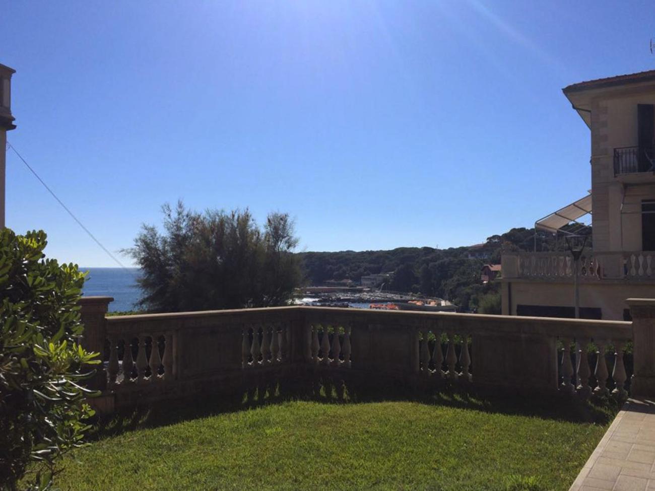 Appartamenti Fronte Mare Castiglioncello Oda fotoğraf