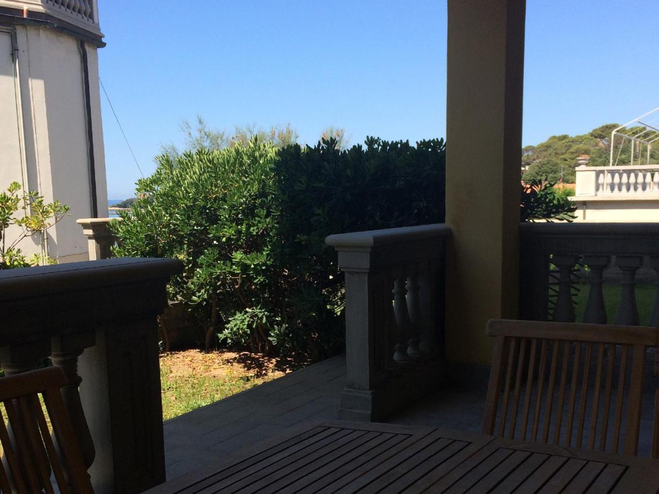 Appartamenti Fronte Mare Castiglioncello Oda fotoğraf